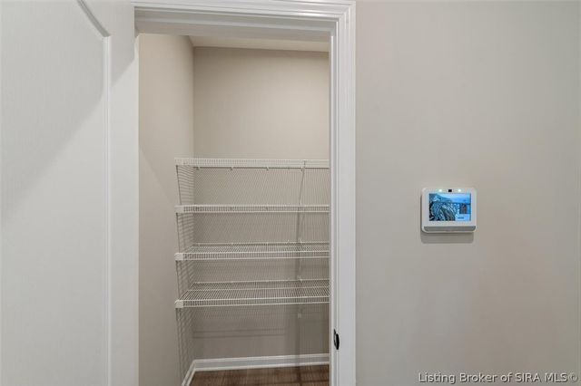 8222 Crescent Cove, Charlestown, IN 47111