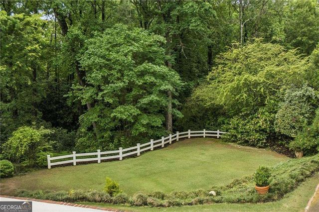 2988 Rockingham Drive NW, Atlanta, GA 30327