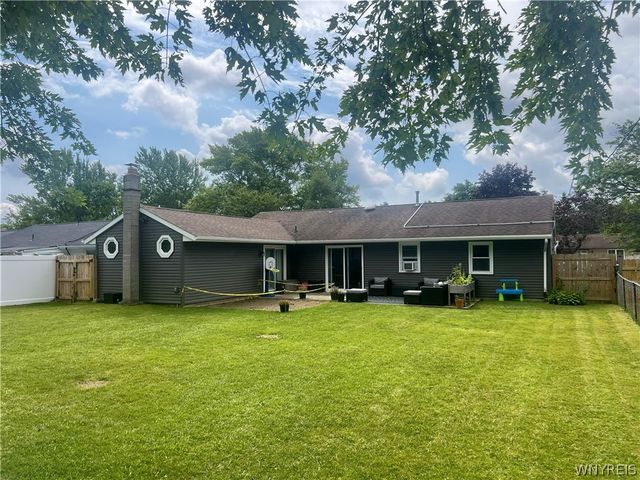 1674 Leah Drive, North Tonawanda, NY 14120