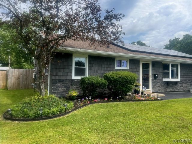 1674 Leah Drive, North Tonawanda, NY 14120
