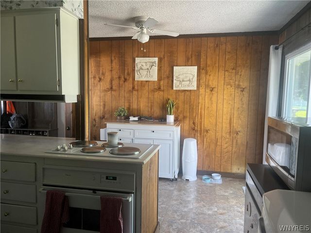 1674 Leah Drive, North Tonawanda, NY 14120