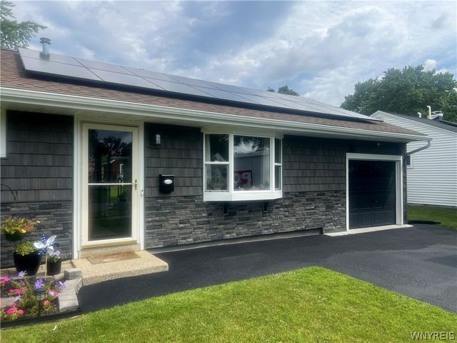 1674 Leah Drive, North Tonawanda, NY 14120