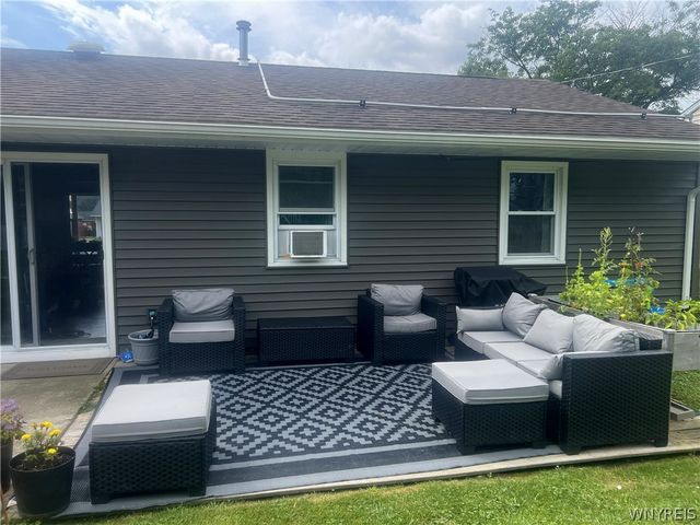 1674 Leah Drive, North Tonawanda, NY 14120