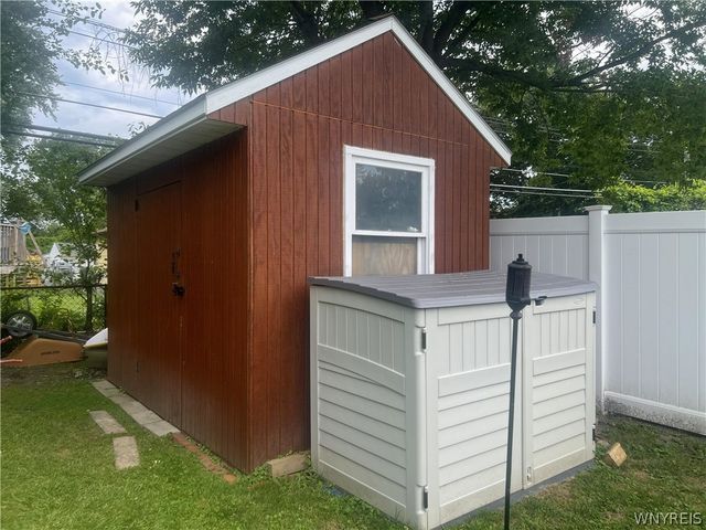 1674 Leah Drive, North Tonawanda, NY 14120