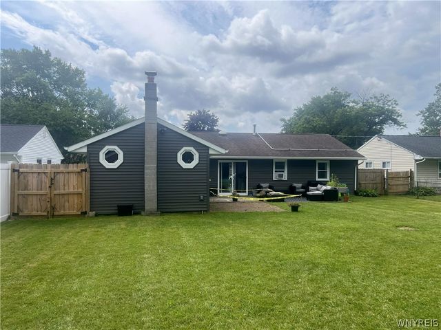1674 Leah Drive, North Tonawanda, NY 14120