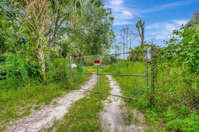 15532 43rd Road N, Loxahatchee Groves, FL 33470