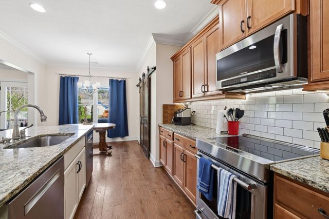 747 Deer Valley Drive, Hixson, TN 37343