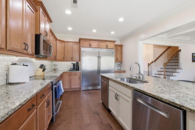 747 Deer Valley Drive, Hixson, TN 37343