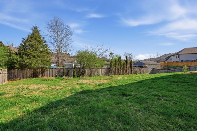 747 Deer Valley Drive, Hixson, TN 37343