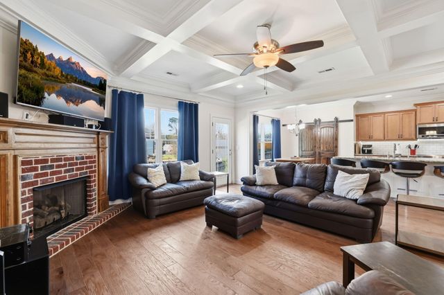 747 Deer Valley Drive, Hixson, TN 37343