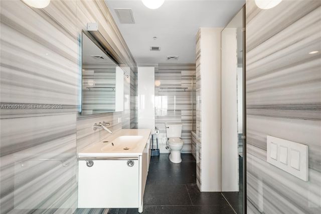 60 SW 13th Street 4001, Miami, FL 33130
