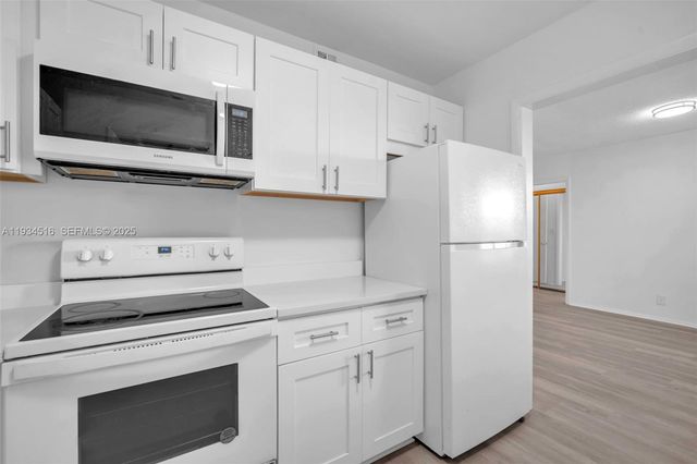 1280 NW 43rd Ave 302, Lauderhill, FL 33313