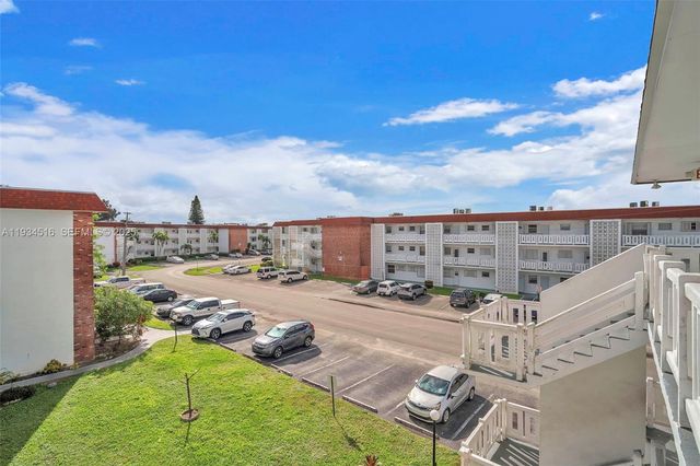 1280 NW 43rd Ave 302, Lauderhill, FL 33313