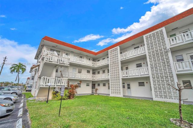 1280 NW 43rd Ave 302, Lauderhill, FL 33313