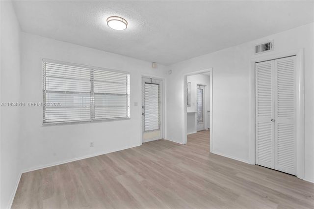 1280 NW 43rd Ave 302, Lauderhill, FL 33313