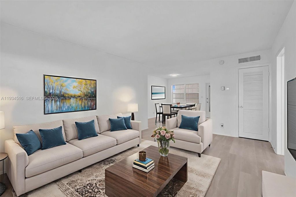 1280 NW 43rd Ave 302, Lauderhill, FL 33313