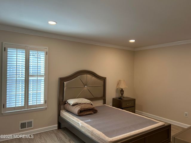 2042 Lamplighter Drive, Toms River, NJ 08753