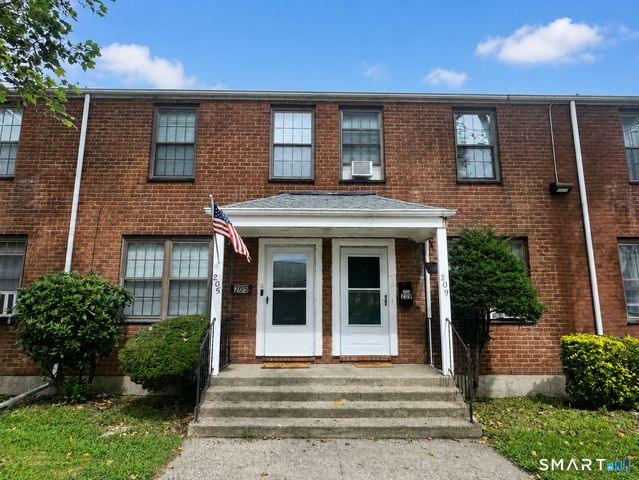 205 Virginia Avenue 205, Bridgeport, CT 06610