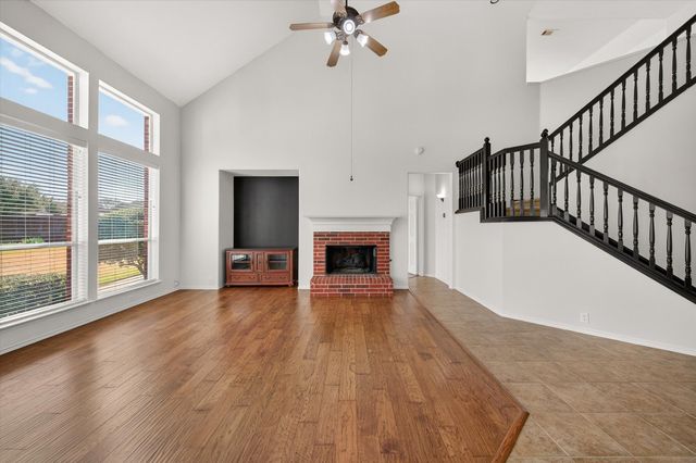 1204 Dover Heights Trail, Mansfield, TX 76063