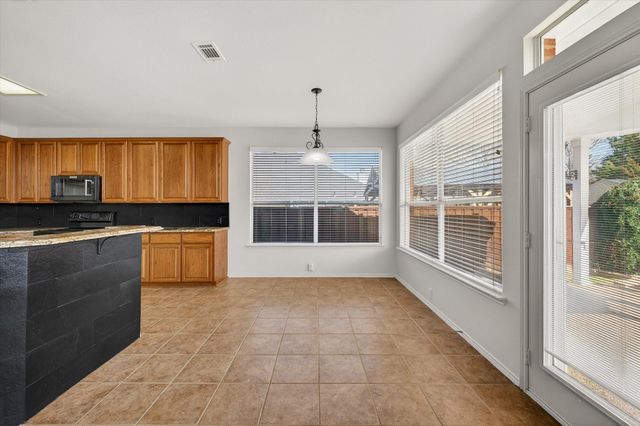 1204 Dover Heights Trail, Mansfield, TX 76063