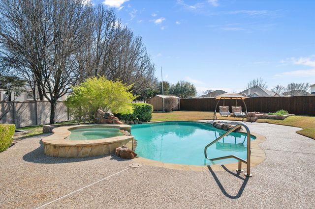 1204 Dover Heights Trail, Mansfield, TX 76063