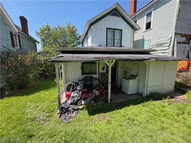 818 Riverview Street, East Liverpool, OH 43920