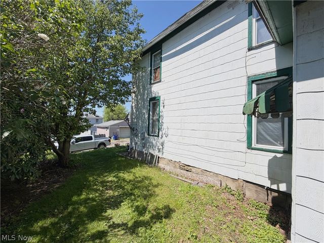 818 Riverview Street, East Liverpool, OH 43920