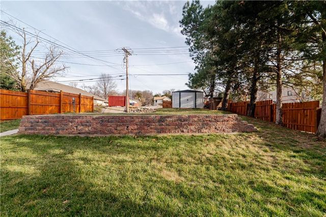 601 ATCHISON Street, Atchison, KS 66002