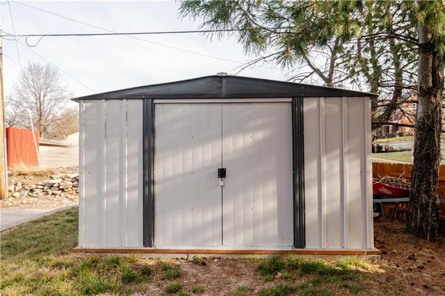 601 ATCHISON Street, Atchison, KS 66002