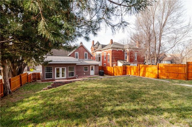 601 ATCHISON Street, Atchison, KS 66002