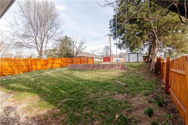 601 ATCHISON Street, Atchison, KS 66002