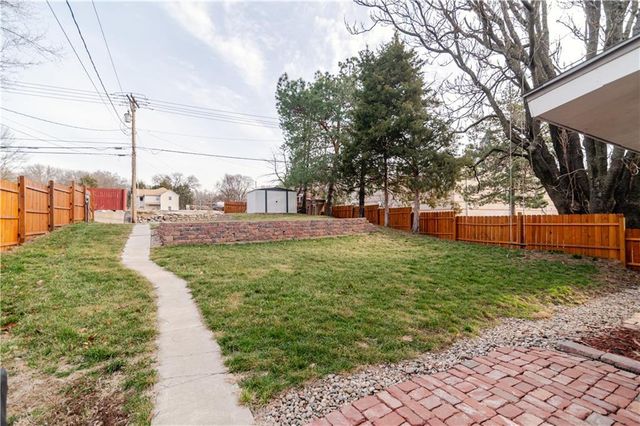 601 ATCHISON Street, Atchison, KS 66002