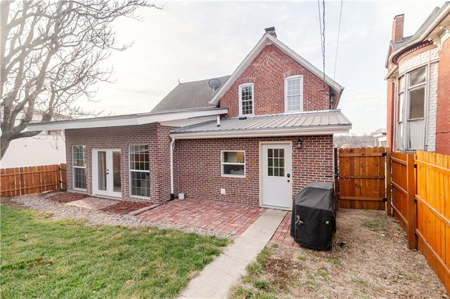 601 ATCHISON Street, Atchison, KS 66002