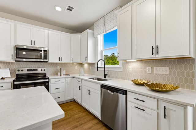 132 Buckingham Dr, Conway, SC 29526