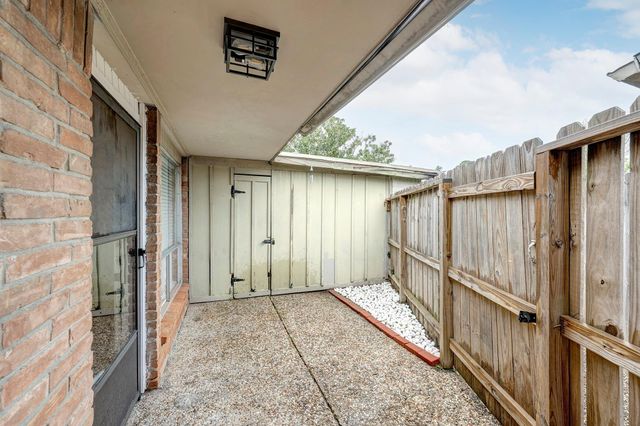 1529 Wirt Road 20, Houston, TX 77055
