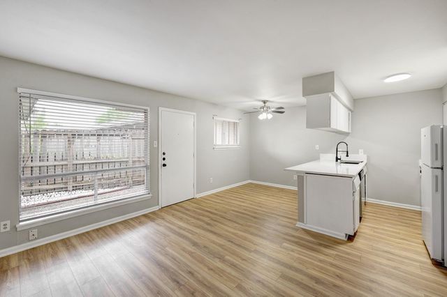 1529 Wirt Road 20, Houston, TX 77055