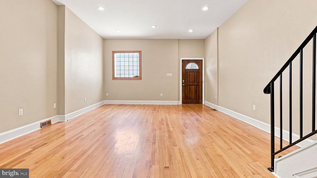 821 S 11TH ST, PHILADELPHIA, PA 19147 — photo 3