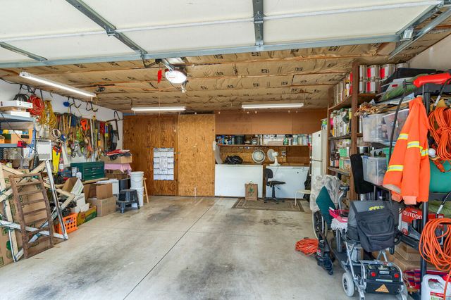28 Galls Creek Road, Gold Hill, OR 97525