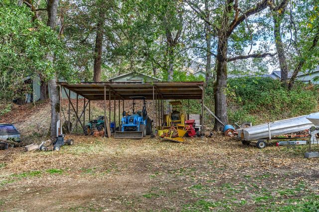 28 Galls Creek Road, Gold Hill, OR 97525