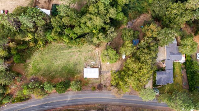 28 Galls Creek Road, Gold Hill, OR 97525