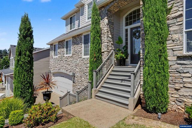 2783 Dutch Oven Av NW, Salem, OR 97304