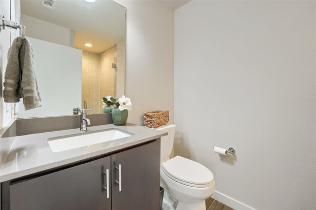2301 Bluebonnet LN 4, Austin, TX 78704