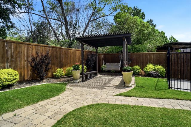 9009 Thornway Drive, North Richland Hills, TX 76182