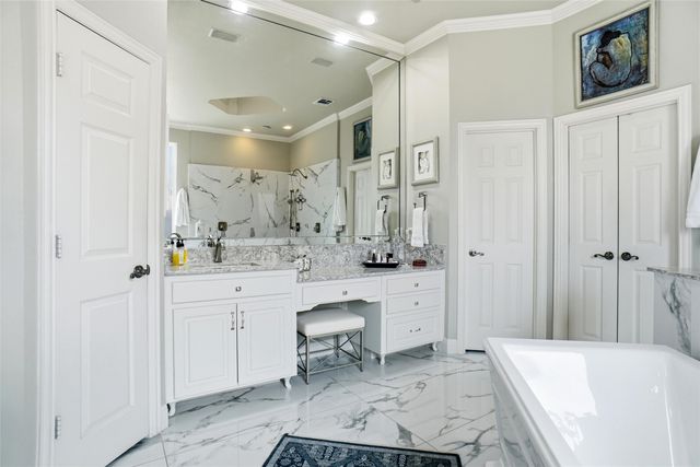 9009 Thornway Drive, North Richland Hills, TX 76182