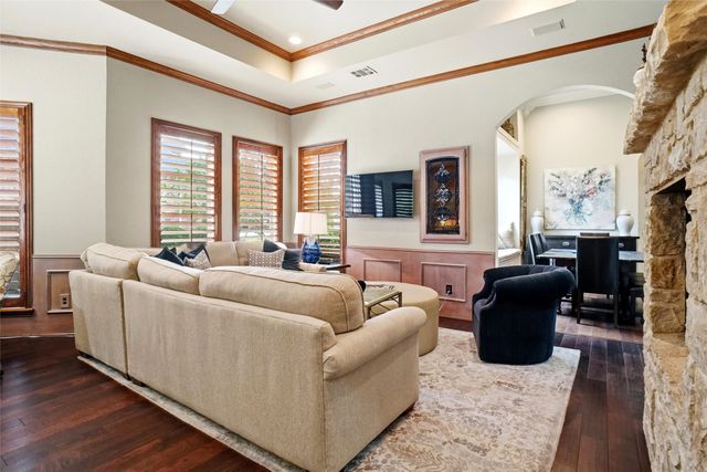 9009 Thornway Drive, North Richland Hills, TX 76182