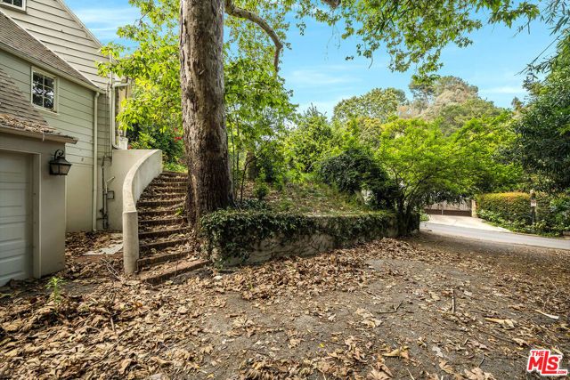 1495 Stone Canyon Road, Los Angeles, CA 90077