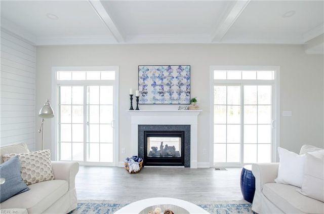 413 Octavia DR, Yorktown, VA 23693