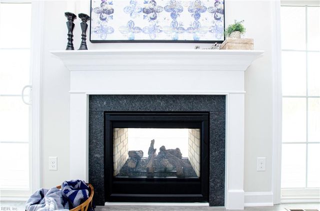 413 Octavia DR, Yorktown, VA 23693