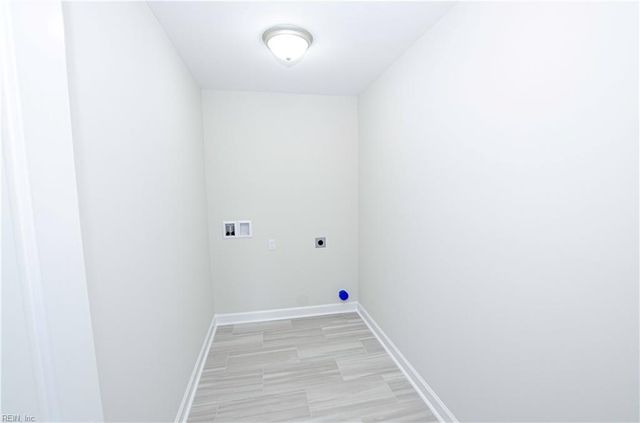 413 Octavia DR, Yorktown, VA 23693