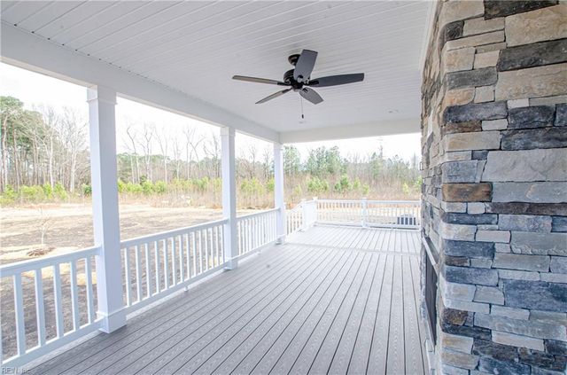 413 Octavia DR, Yorktown, VA 23693